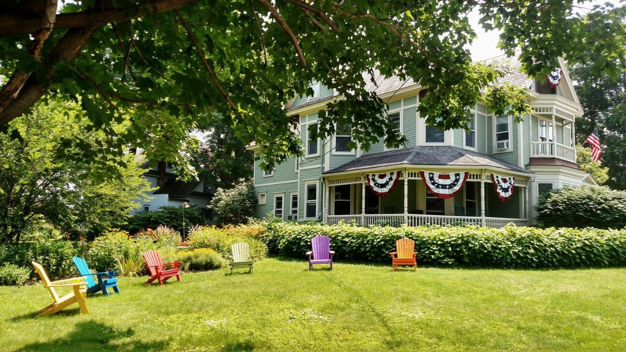 Heart Of The Village Bed & Breakfast In Shelburne Vt Eksteriør billede
