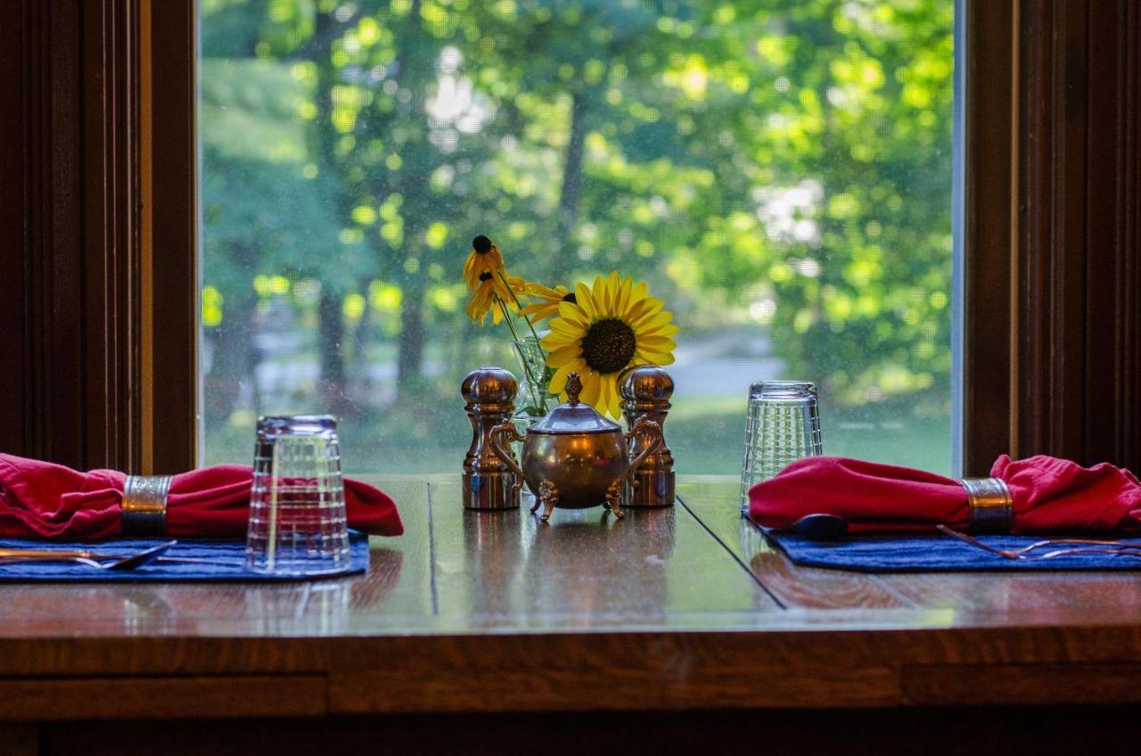 Heart Of The Village Bed & Breakfast In Shelburne Vt Eksteriør billede