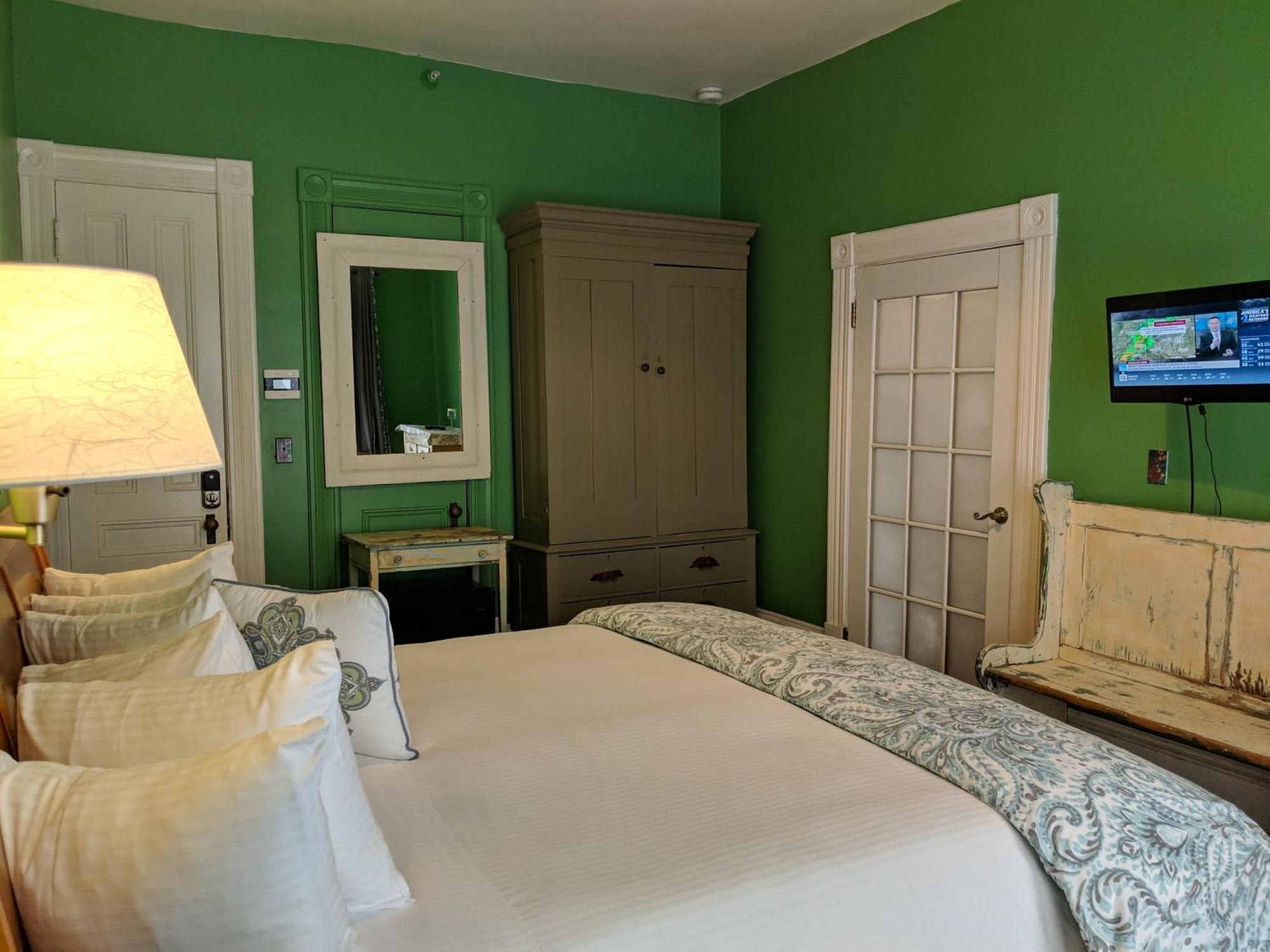 Heart Of The Village Bed & Breakfast In Shelburne Vt Værelse billede