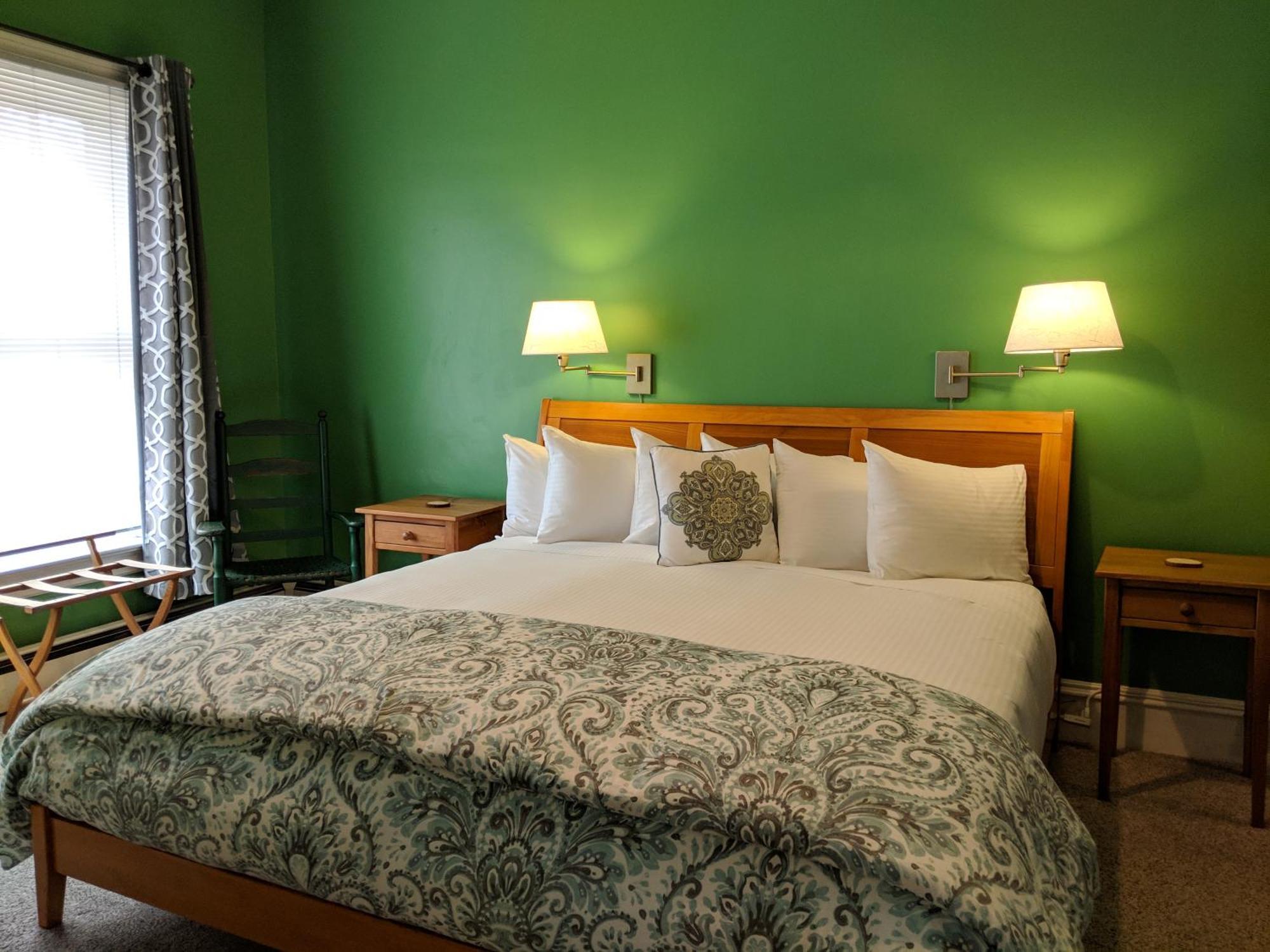 Heart Of The Village Bed & Breakfast In Shelburne Vt Værelse billede